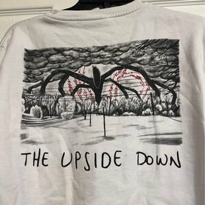 Stranger Things the Upside Down Sweatshirt Pullover- size S
